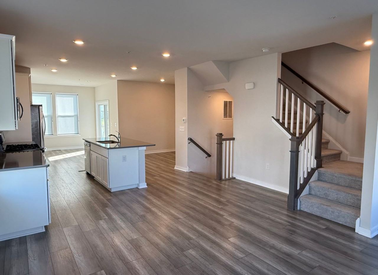 4948 Brookside Court - Photo 5 of 26