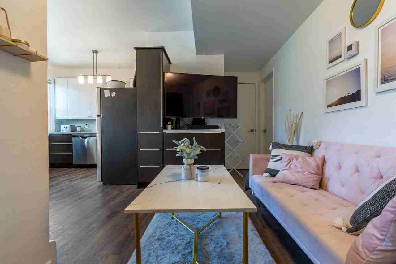 627/629 Mendota Court - Photo 2 of 14