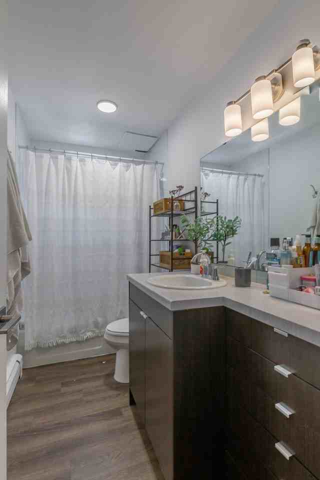 627/629 Mendota Court - Photo 4 of 14