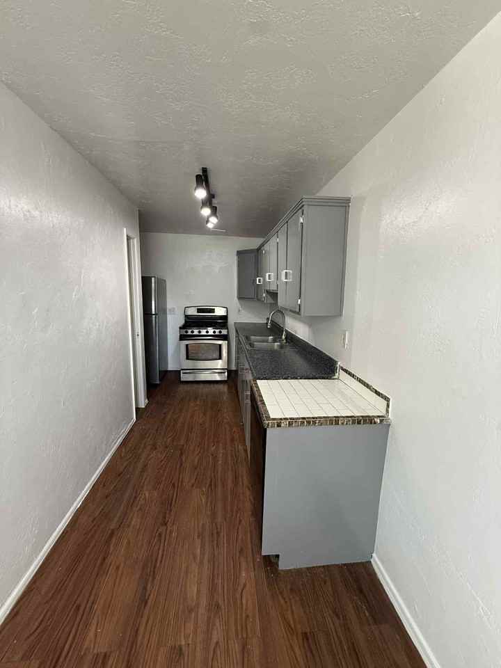 1557 // 1755 North 4th Avenue - Photo 5 of 20