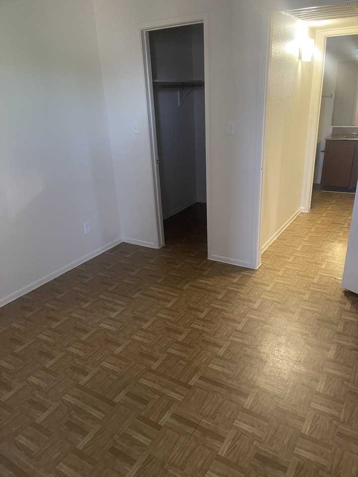 Finisterra Apartments North - Photo 4 of 29