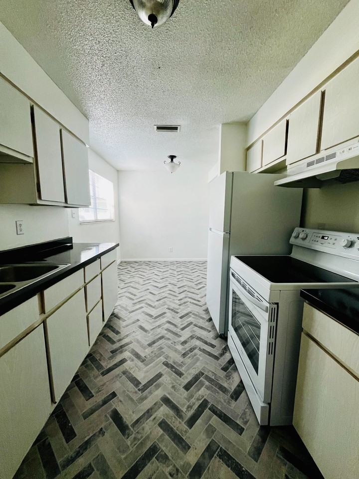 450 Tomoka Avenue - Photo 7 of 30