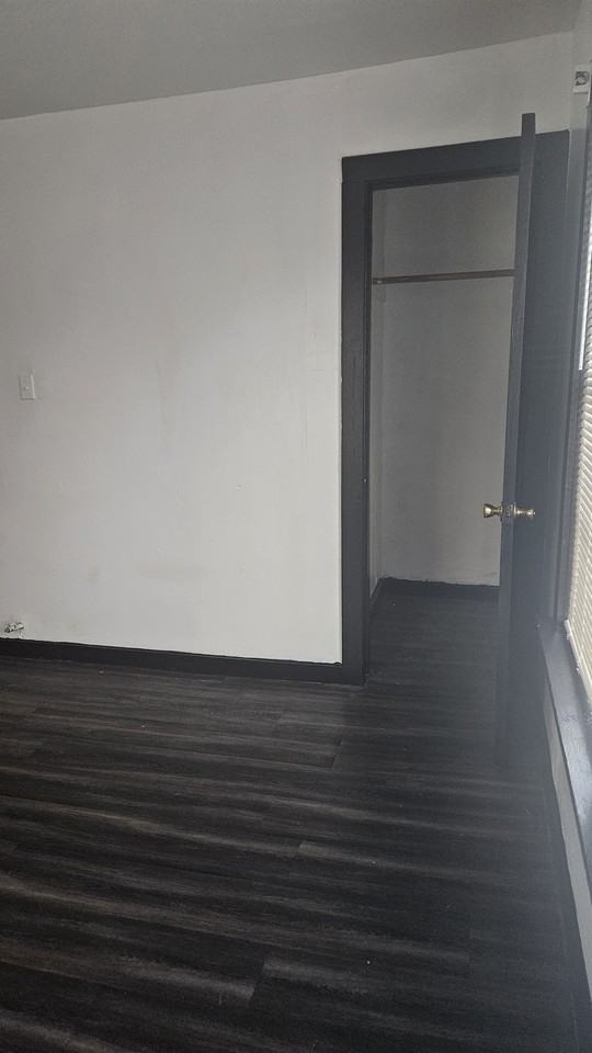 Crane - Photo 4 of 19