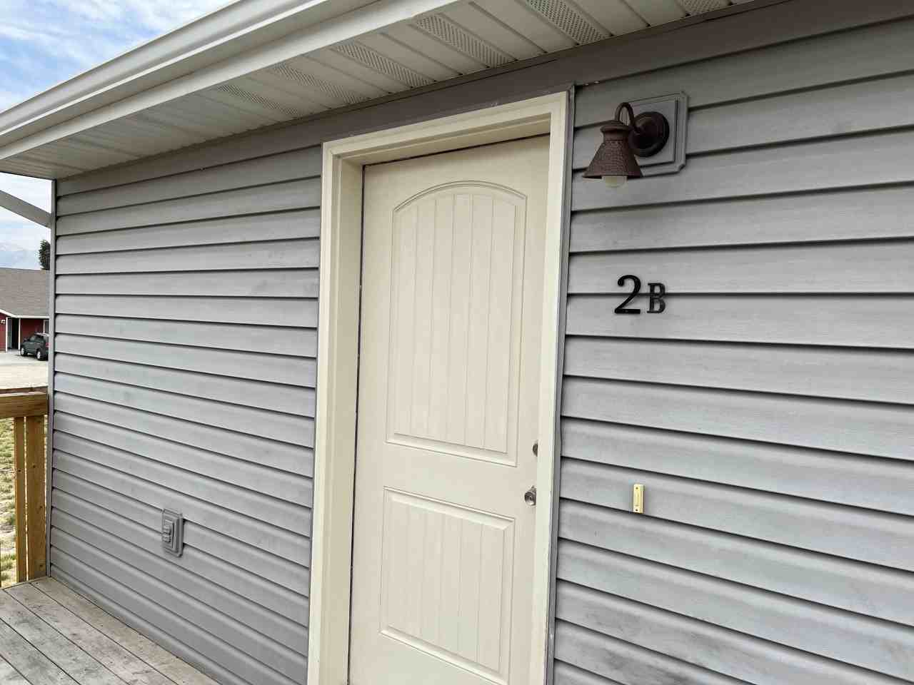 279 Country Club Parkway - Photo 2 of 21