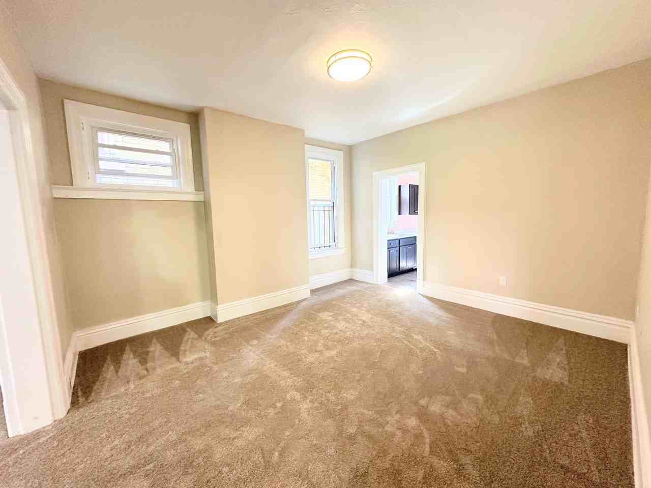 210 Franklin Avenue - Photo 7 of 19