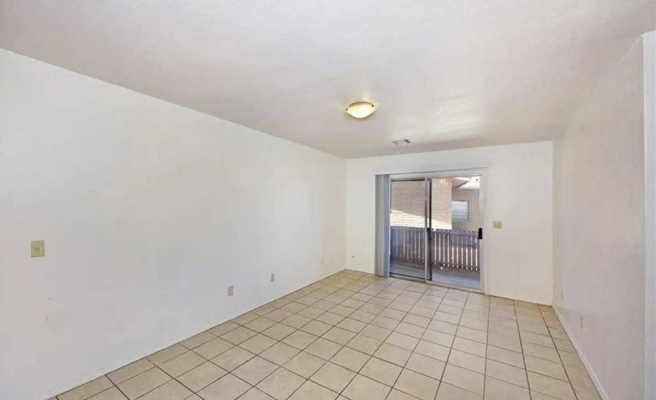 Los Cerros Apts. - Photo 2 of 8