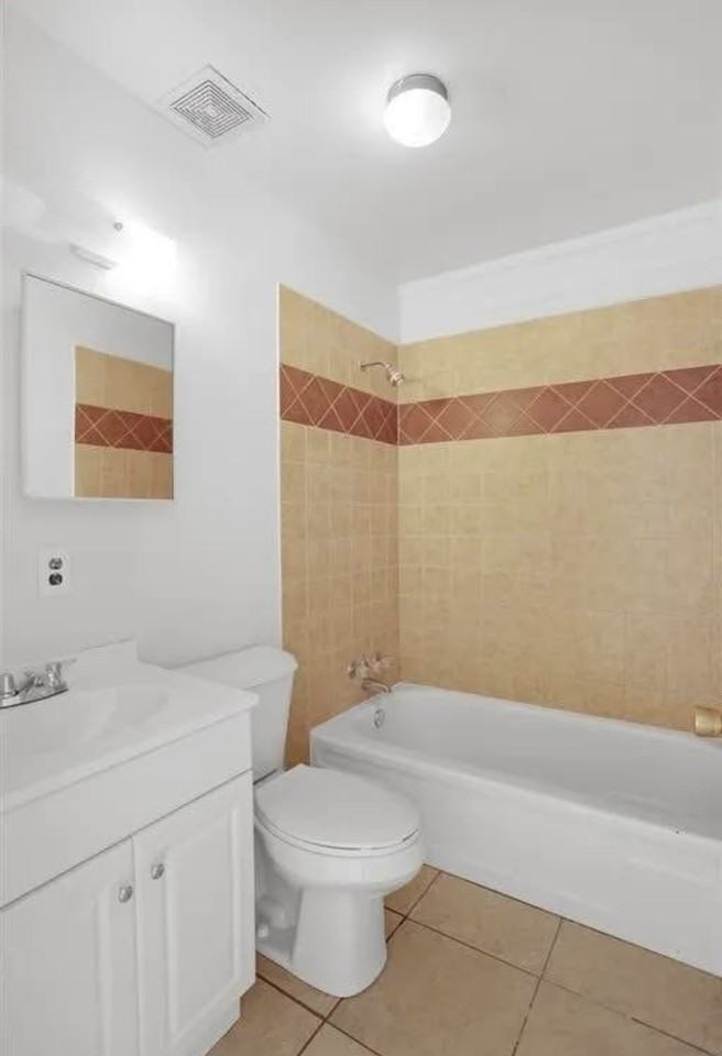 Los Cerros Apts. - Photo 4 of 8