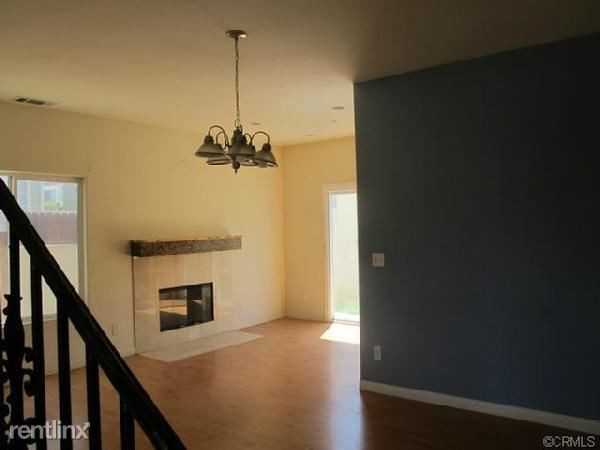 1262 166th St - Photo 2 of 8