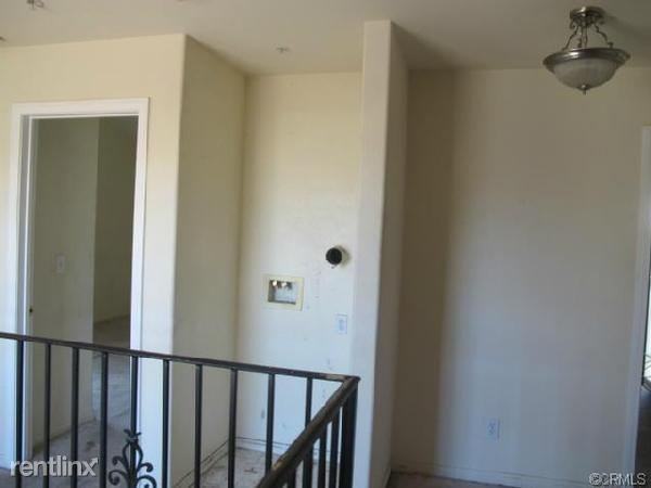 1262 166th St - Photo 3 of 8