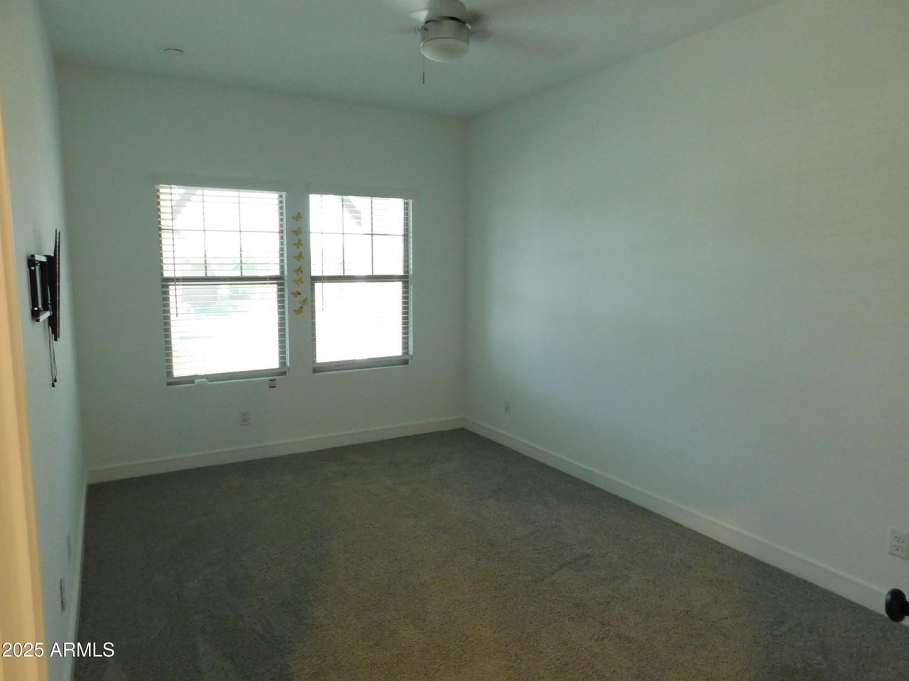 42510 W Vincent Dr - Photo 6 of 23