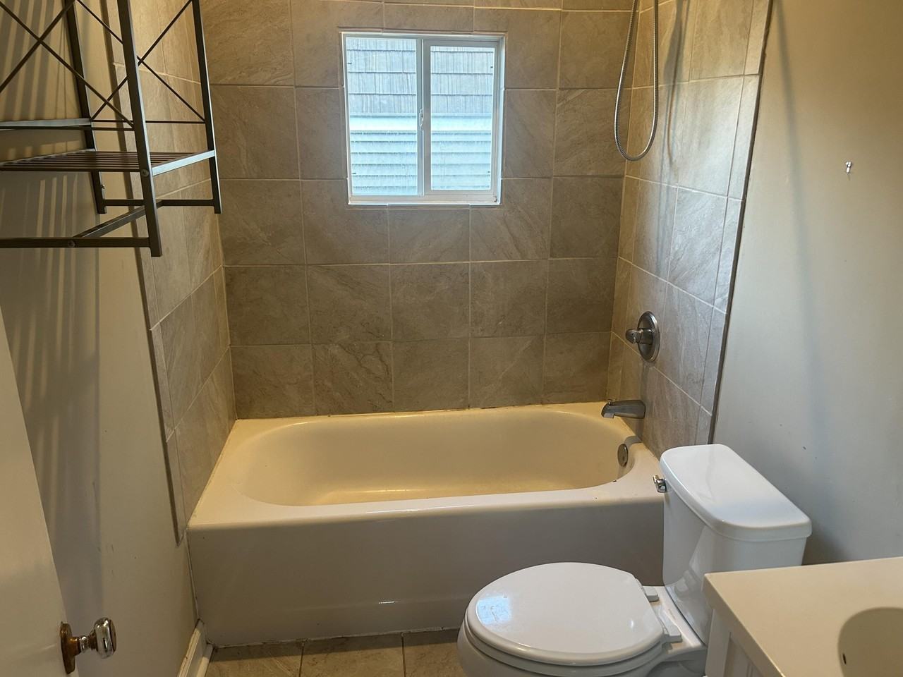 1604 Union Avenue - Photo 5 of 11