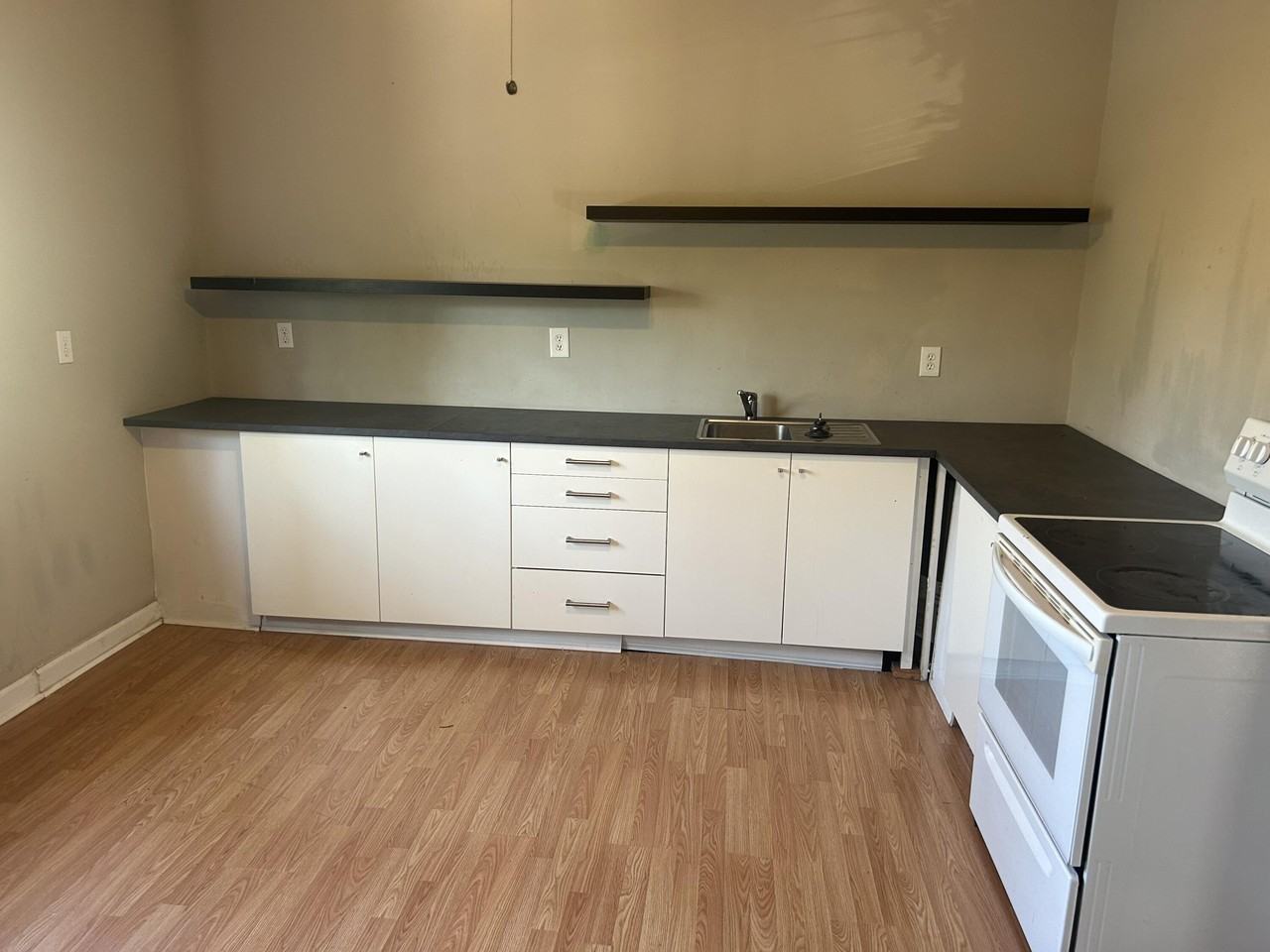 1604 Union Avenue - Photo 7 of 11