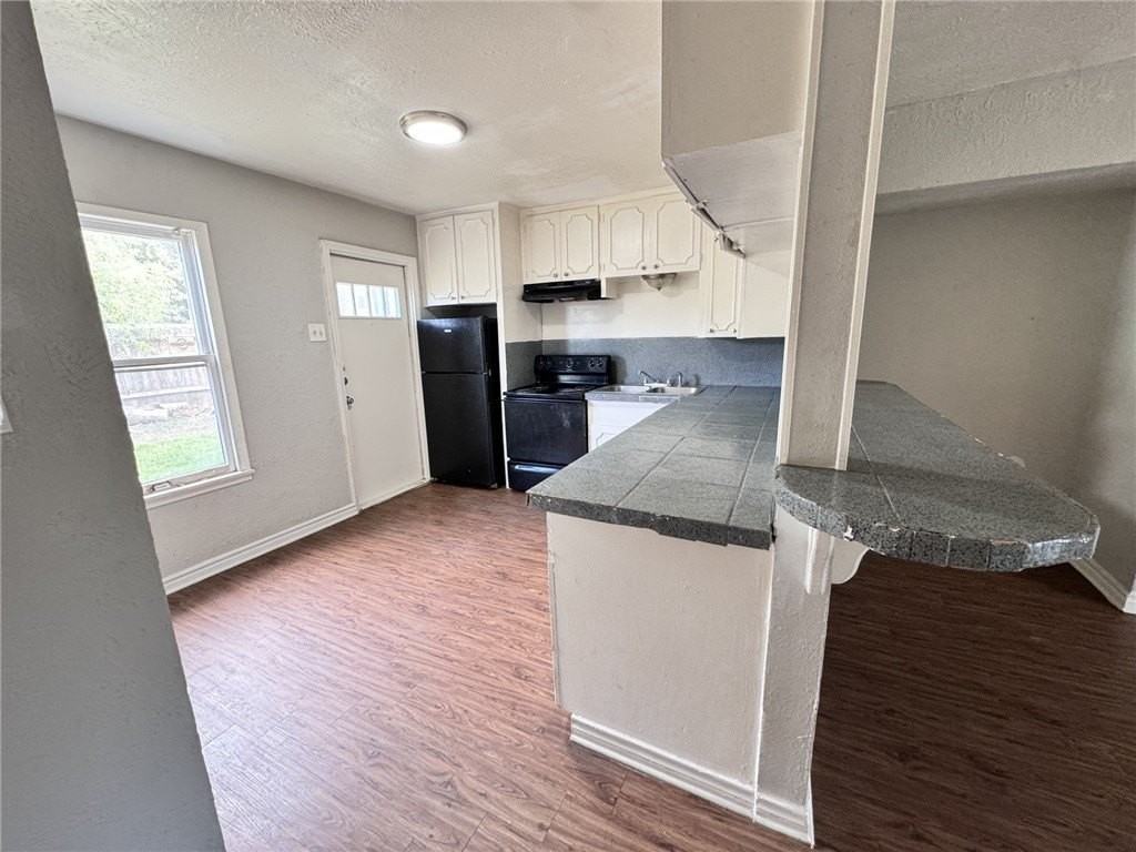 3120 Santa Fe St Apt 5 #5 - Photo 3 of 7