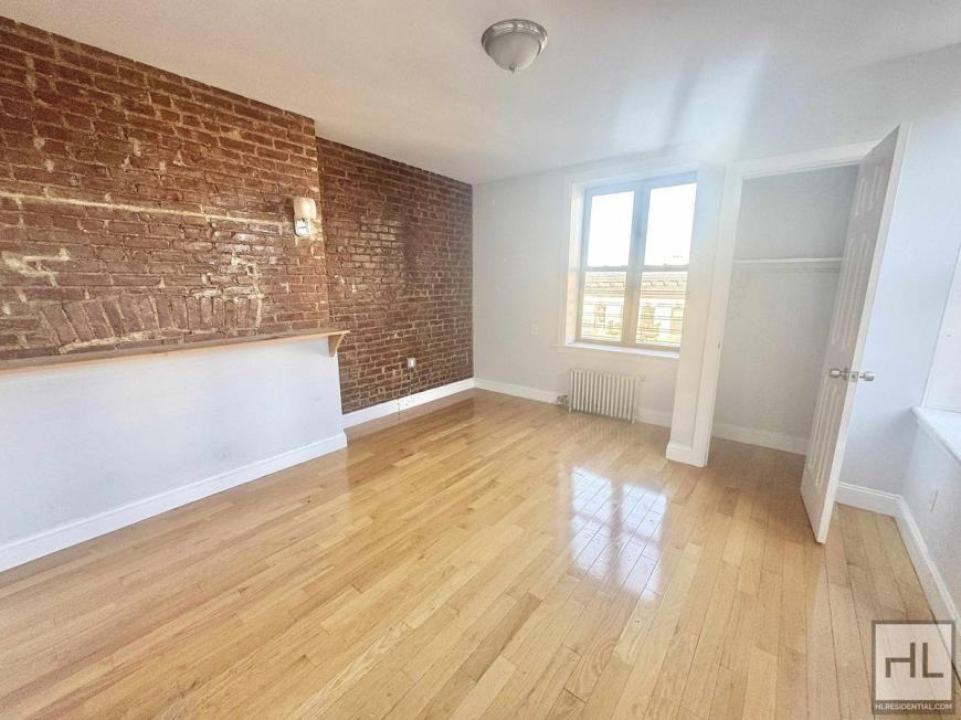 140 Wadsworth Avenue - Photo 4 of 10