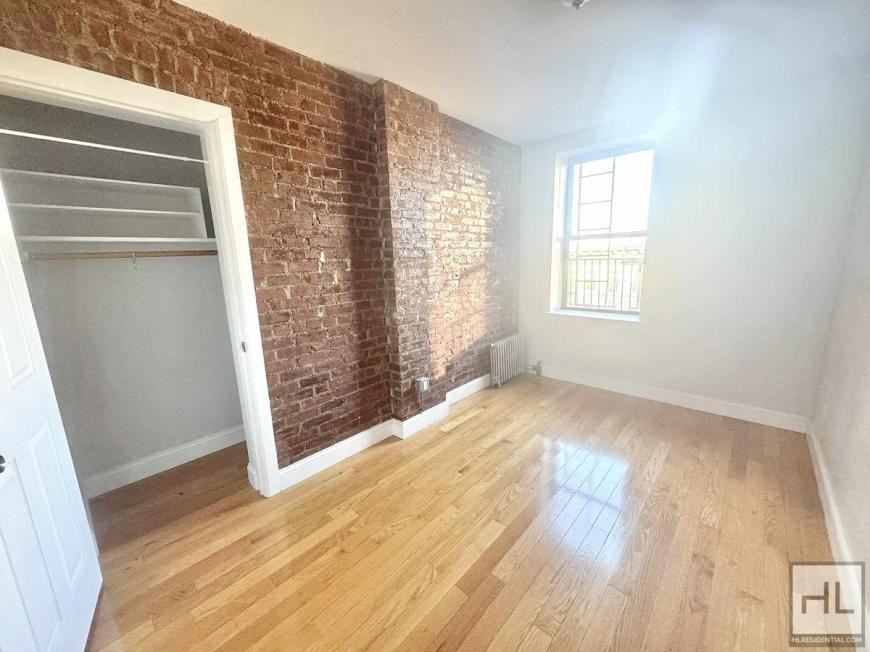 140 Wadsworth Avenue - Photo 6 of 10