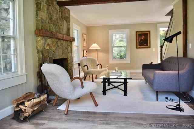 41 Hipp Rd - Photo 4 of 18