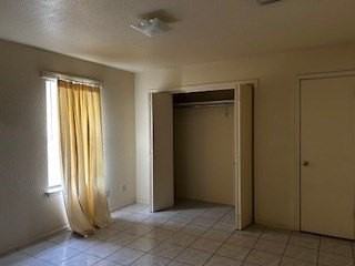 942 Colorado St - Photo 5 of 9