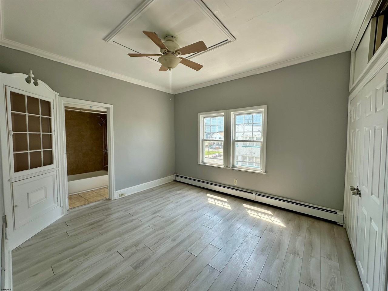 219 Oriental Ave #2 - Photo 6 of 15