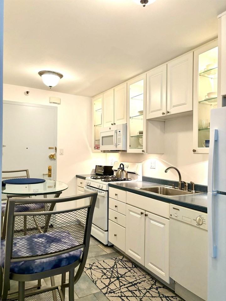 101 S Plaza Pl #414 - Photo 4 of 23