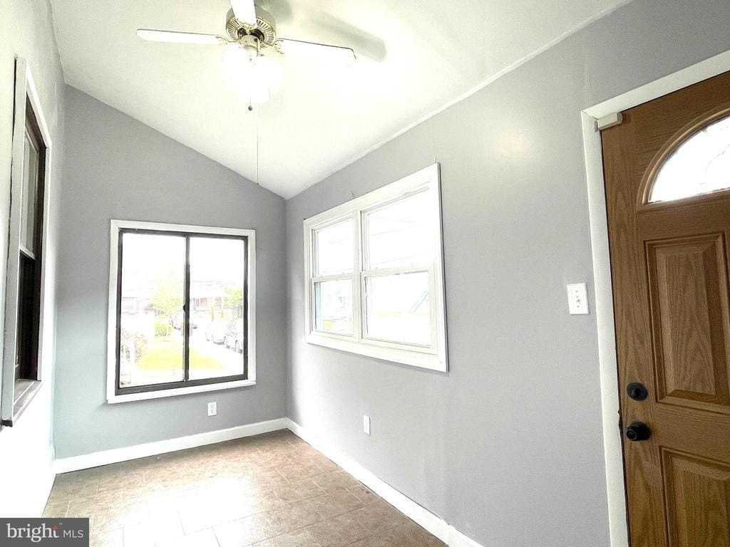 434 Pierce St - Photo 2 of 26