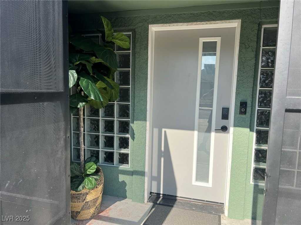 1001 Griffith Ave - Photo 3 of 50