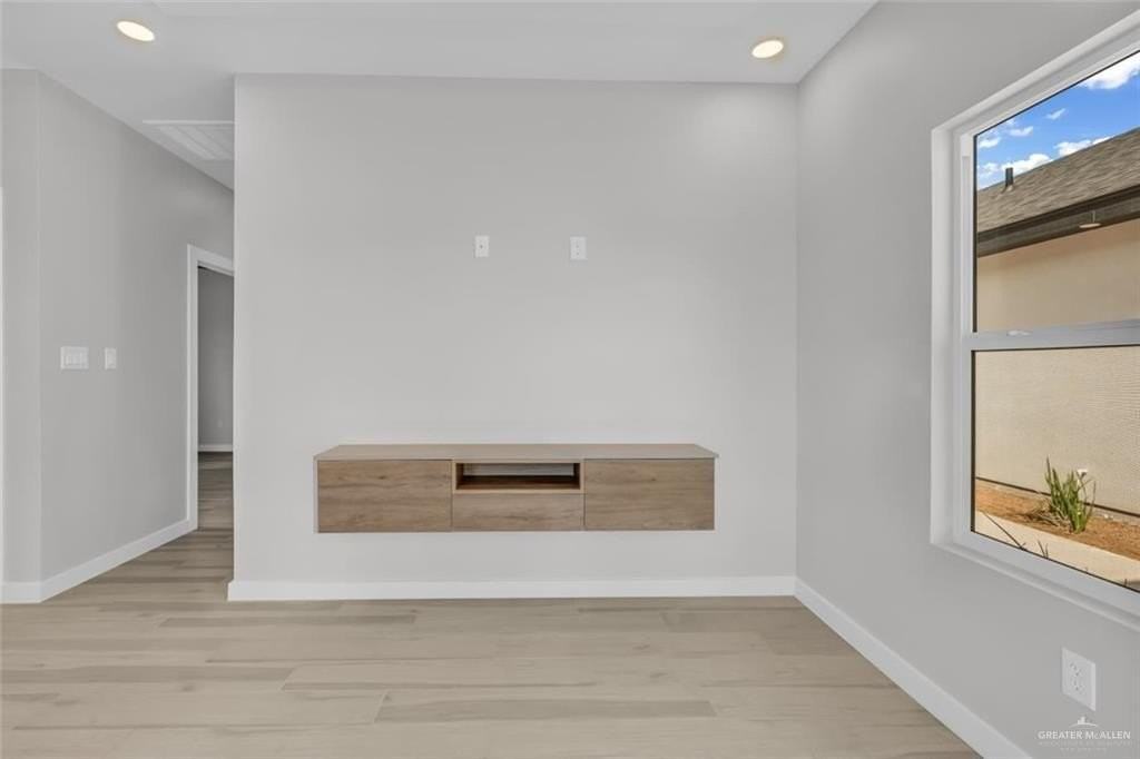 N 25th St #D - Photo 6 of 17