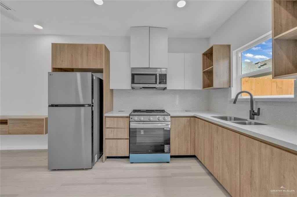 N 25th St #B - Photo 5 of 19