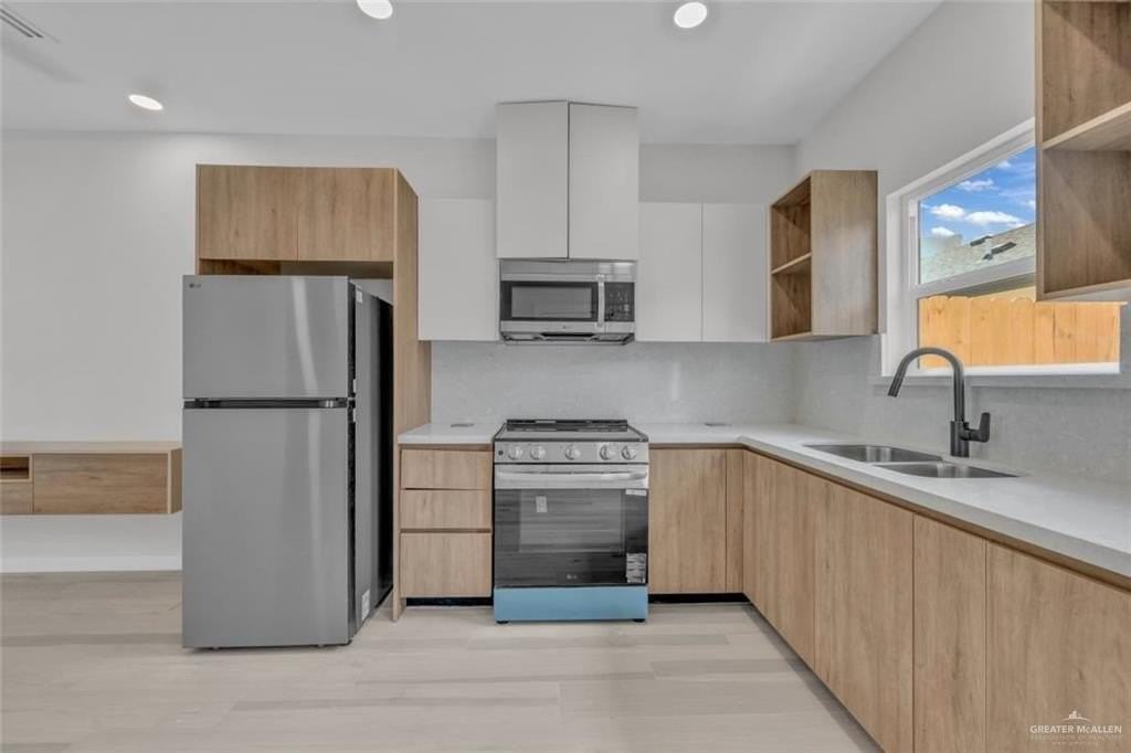 N 25th St #C - Photo 5 of 19