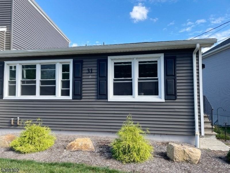 31 Lakeside Blvd #A - Photo 3 of 24