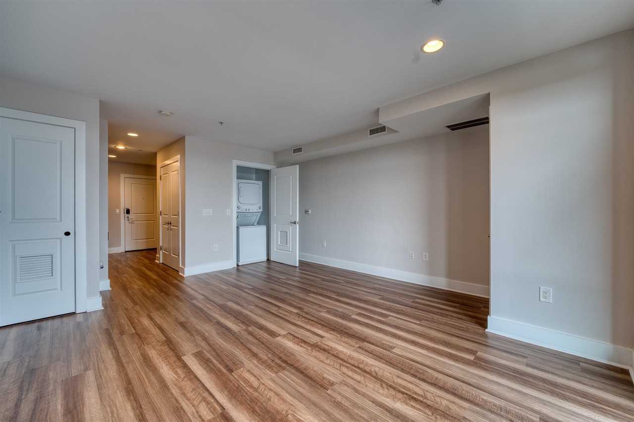 1040 Kennedy Blvd #203 - Photo 7 of 34