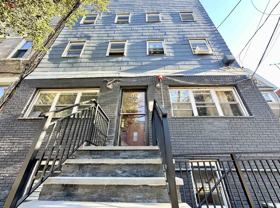 552 38th St #6 - Photo 1 of 1