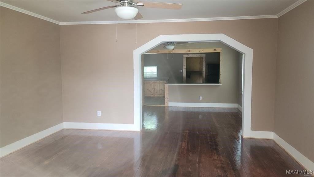 1960 Ceasarville Rd - Photo 4 of 10