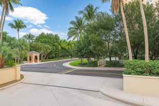 781 Crandon Blvd #106 - Photo 1 of 1