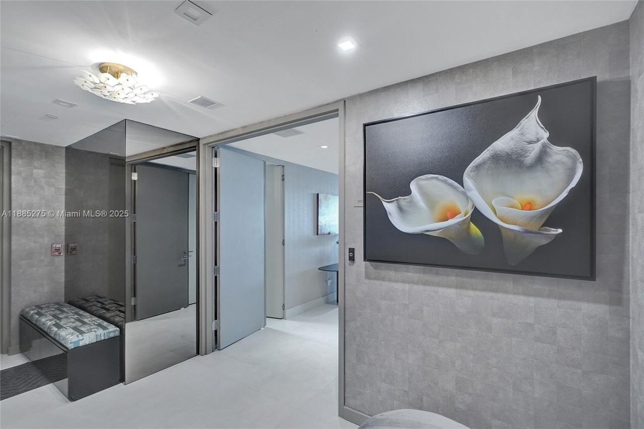 18975 Collins Ave #3000 - Photo 3 of 50