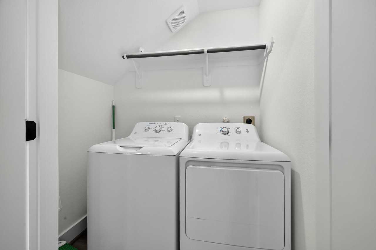 Farmer St - Photo 3 of 15