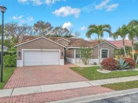 622 Sw 200th Ter - Photo 1 of 1