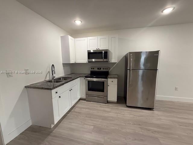 3146 NW 32 TH ST #A - Photo 3 of 13