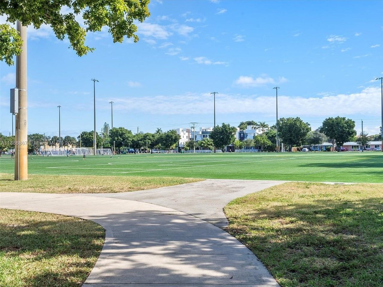 630 Ne 12th Ave #630