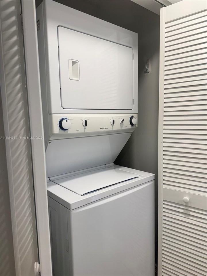 1627 Riverview Rd #212 - Photo 7 of 27