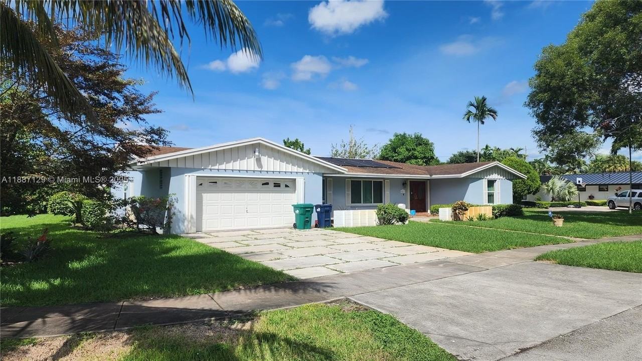 9041 Sw 88th St #9041 - Photo 3 of 34