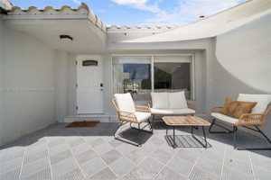 featured image of 1625 Hollywood Blvd #0