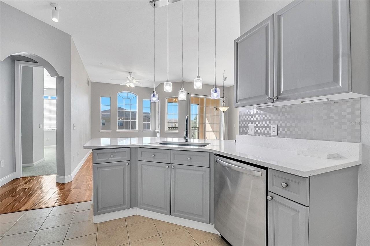 617 Terrace Ridge Cir #617 - Photo 2 of 40