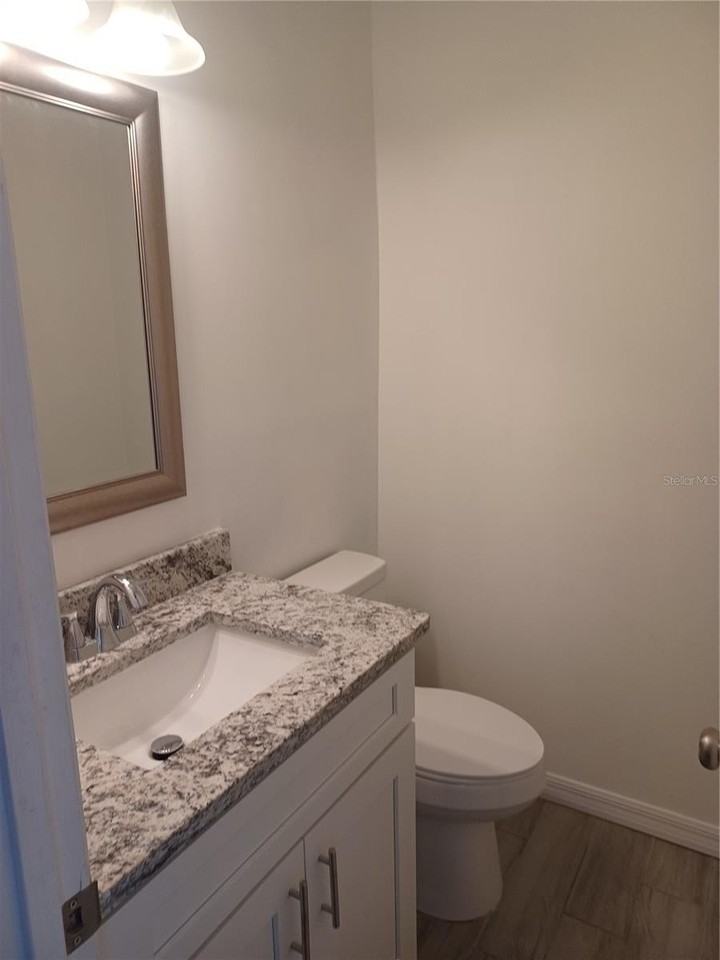 306 W Primrose Ln - Photo 5 of 17