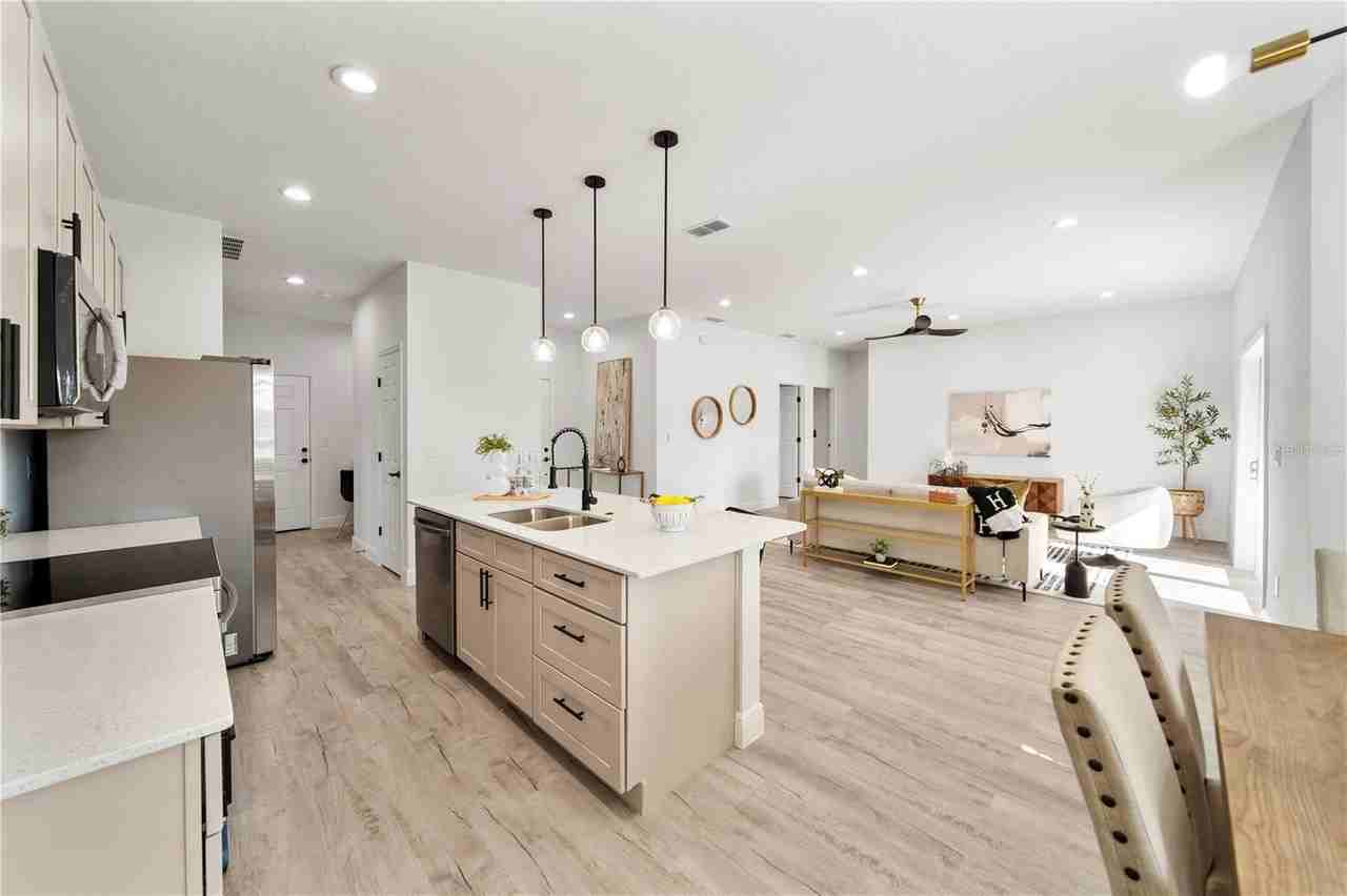 2668 Dennis Ave Se - Photo 6 of 26