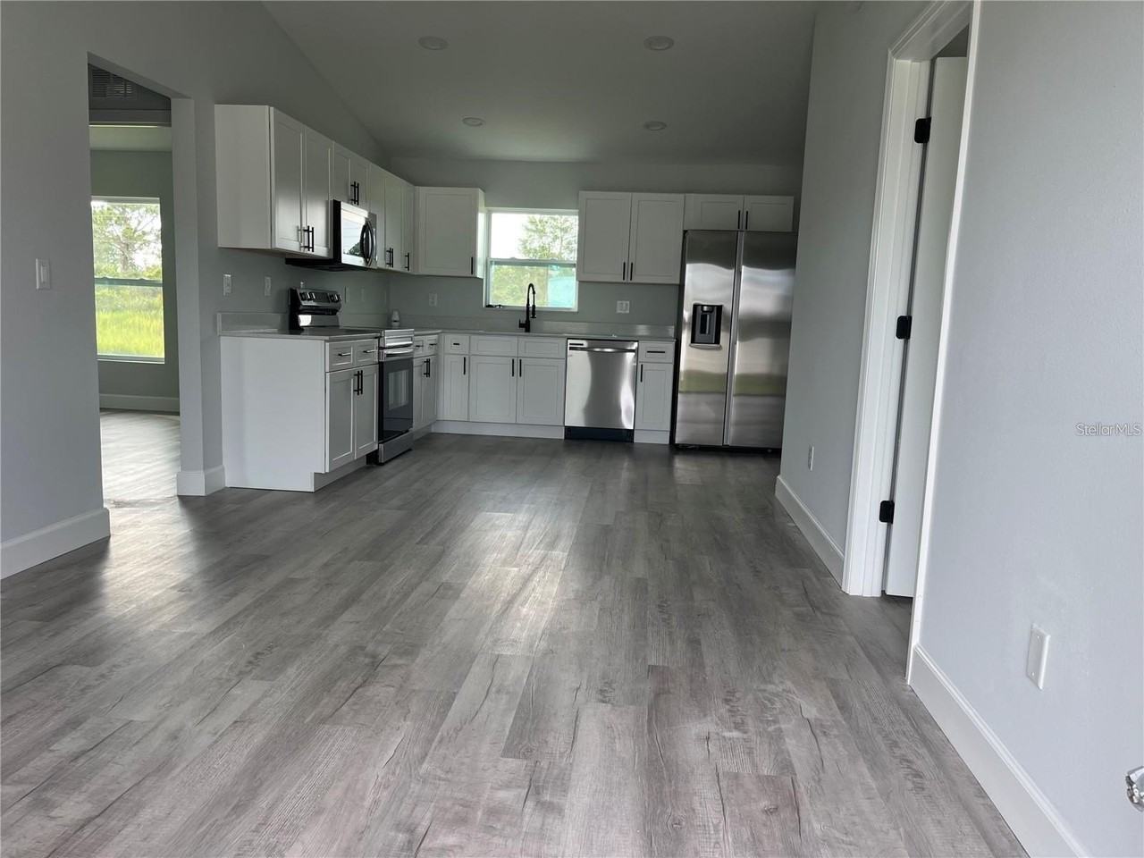 7213 Ancha St - Photo 4 of 18