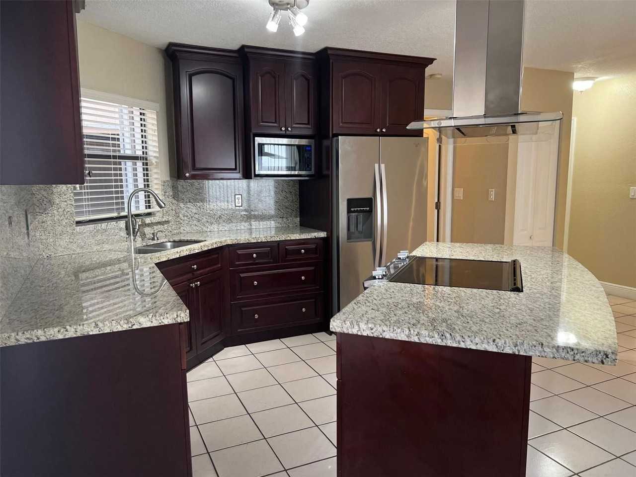 619 Southwest 87th Place - Photo 2 of 8