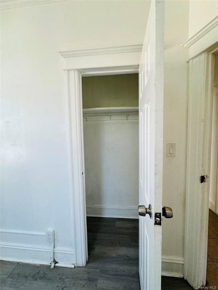 2724 Gillmore St - Photo 3 of 10