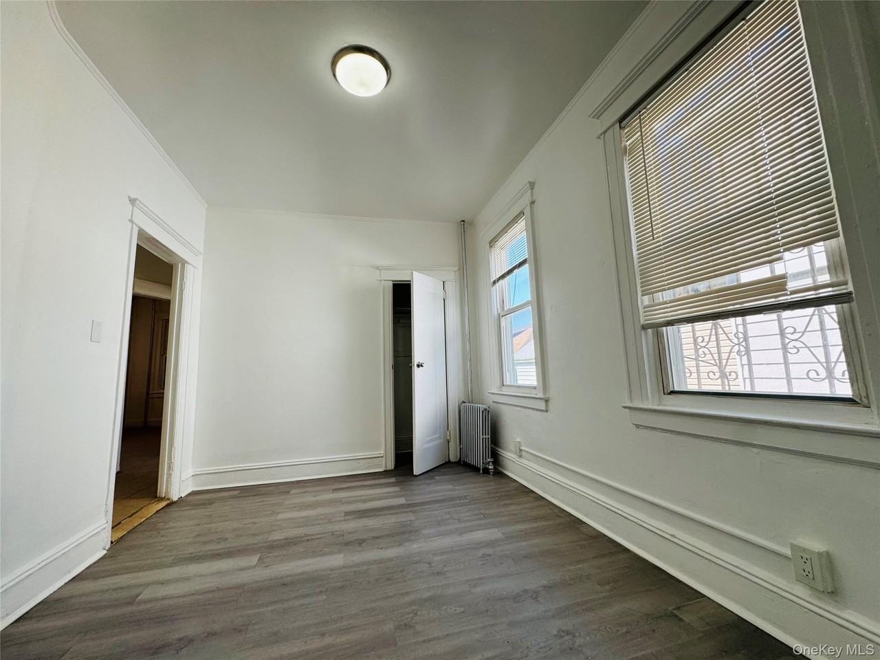 2724 Gillmore St - Photo 7 of 10