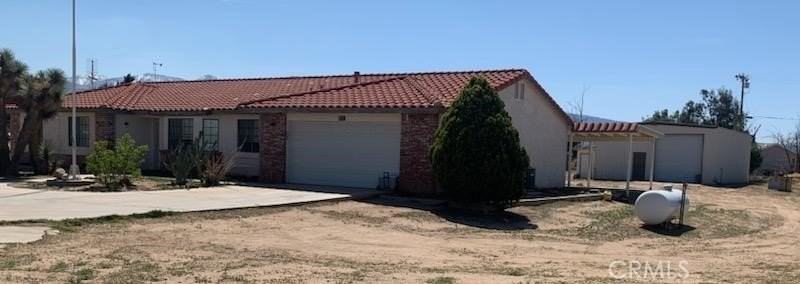 10450 Wilson Ranch Rd - Photo 2 of 13