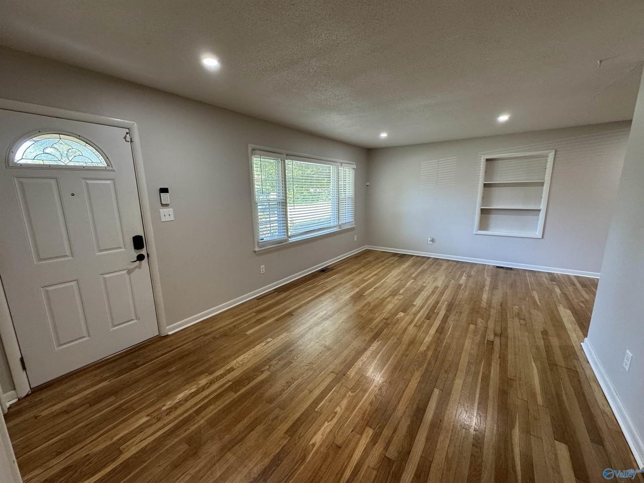 918 Woodall Ln Nw - Photo 3 of 30